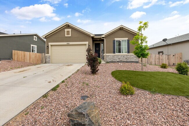 Foto del edificio - 2312 Sunrise Ln