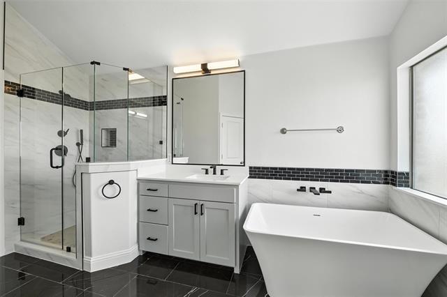 Foto principal - 6748 San Fernando
