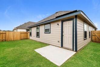 Building Photo - 2417 Bull Trout Dr