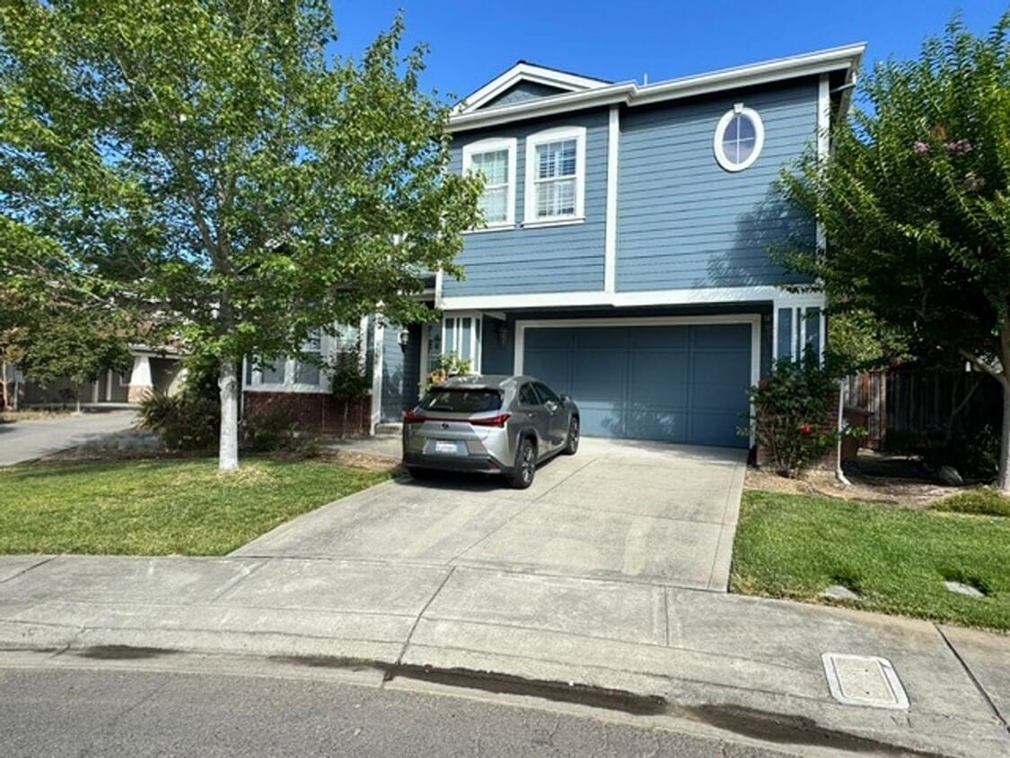 Building Photo - Beautiful Four Bedroom Napa Home on Secluded Cul-de-Sac