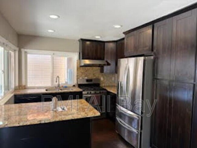 Foto del edificio - 33131 Lake Lanier Pl