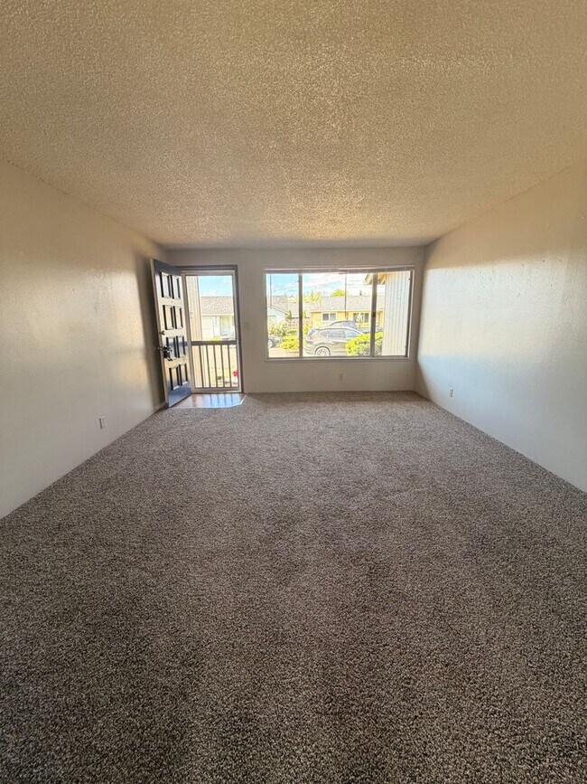 Foto del edificio - 2-Bedroom Duplex in Thurston