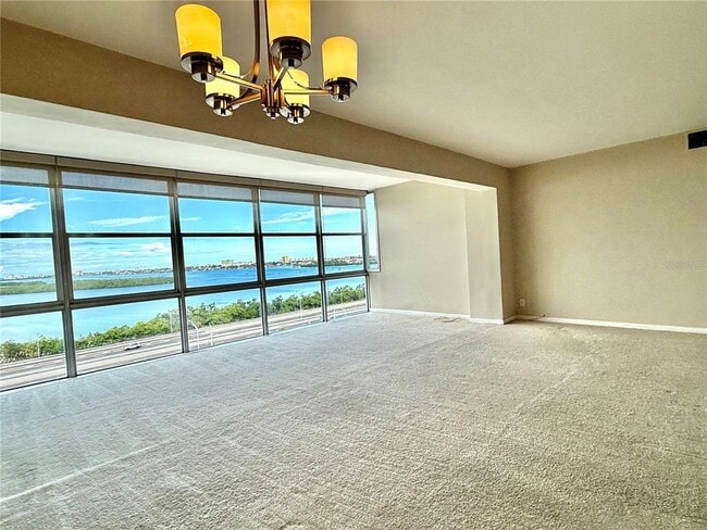 Foto del edificio - 7200 Sunshine Skyway Ln S