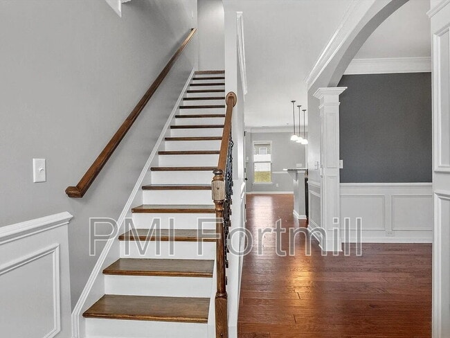 Foto del edificio - 5045 Fenwick Ct
