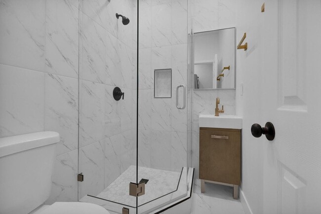 Building Photo - 4554 North Ave