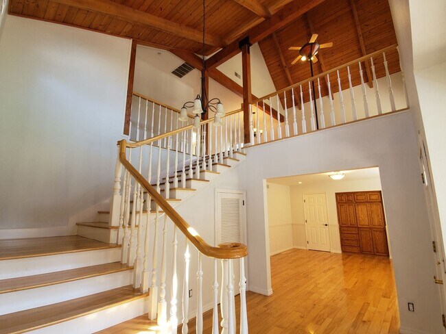 Building Photo - Large home 20 minutes from SLO - Garden Fa...