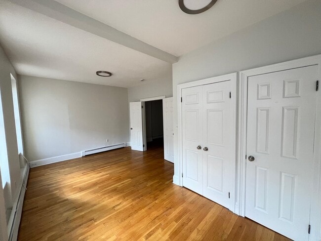 Building Photo - 278 1st St