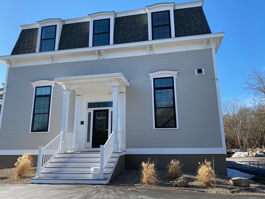 151 Portsmouth Ave Unit Suite 4, Stratham, NH 03885 Apartment for