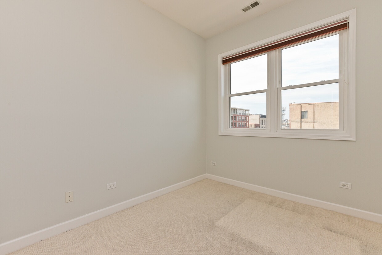 Foto principal - 948 W Madison St