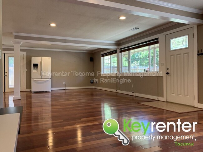 Foto del edificio - 1355 E 44th St