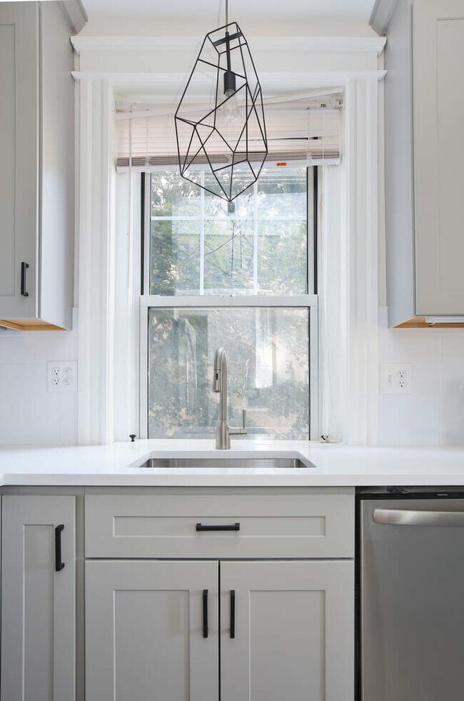 Foto del edificio - 114 Riverway