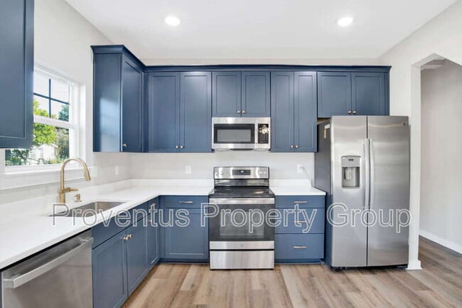 Building Photo - 1020 N D St