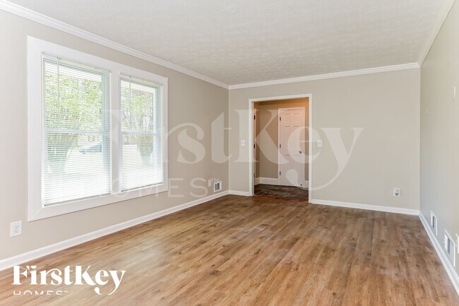 Foto del edificio - 2264 Country Club Dr SE