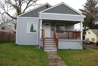 Building Photo - 1716 Birch St