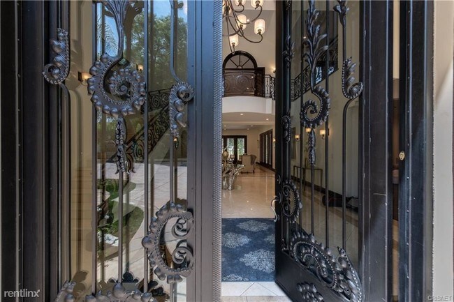 Foto del edificio - 6 br, 8 bath House - 4762 White Oak Ave
