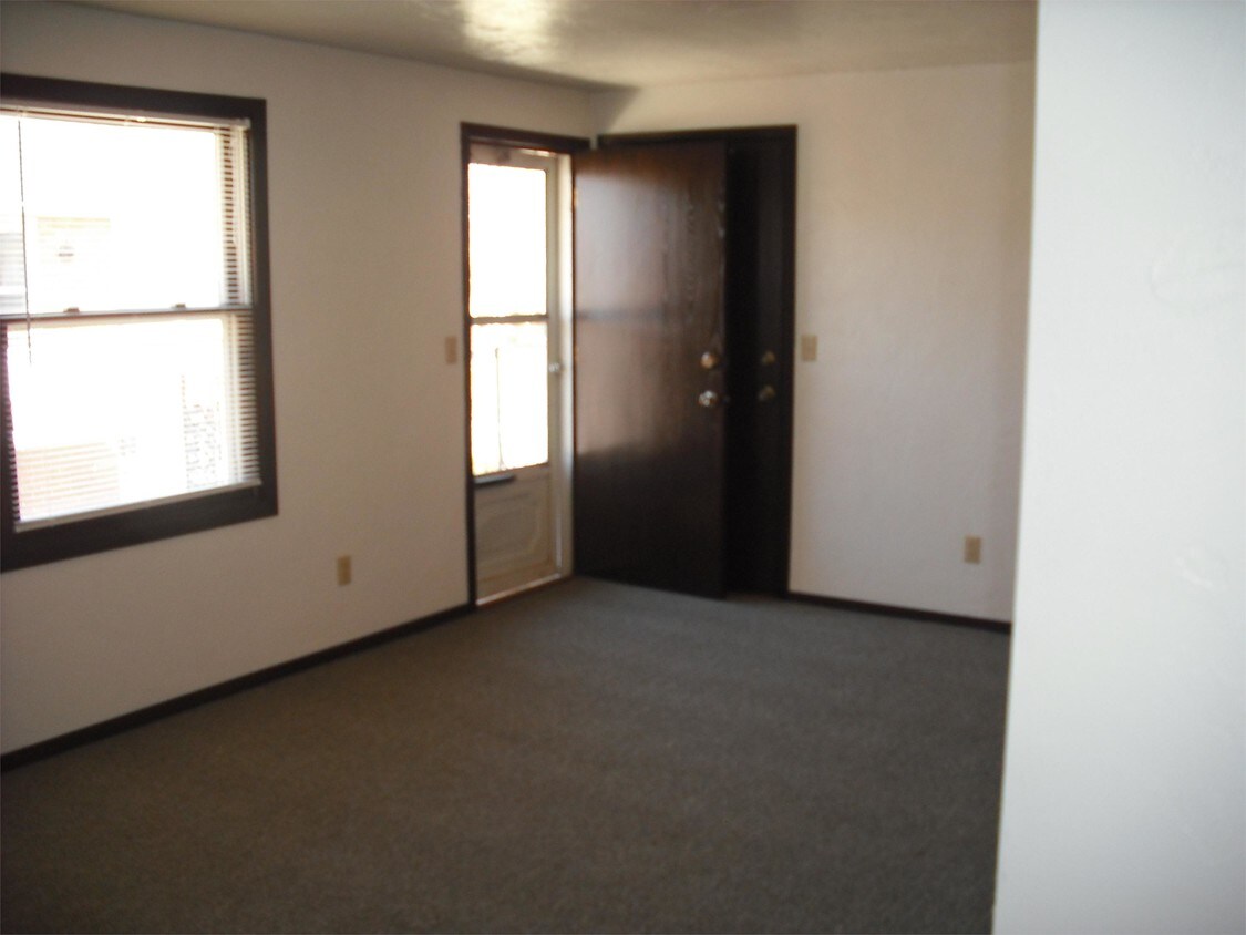Primary Photo - 2116 Harold St