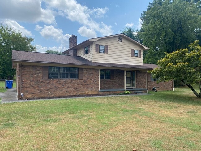 891 W Cunningham; Alcoa TN 37701 - 891 W Cunningham; Alcoa TN  37701 House