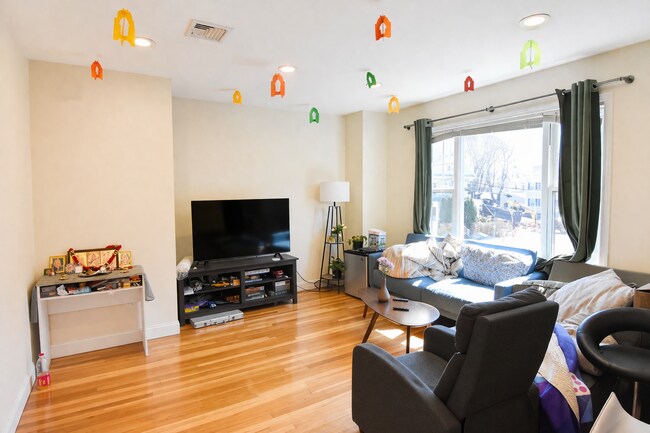 Foto del edificio - 84 Litchfield St