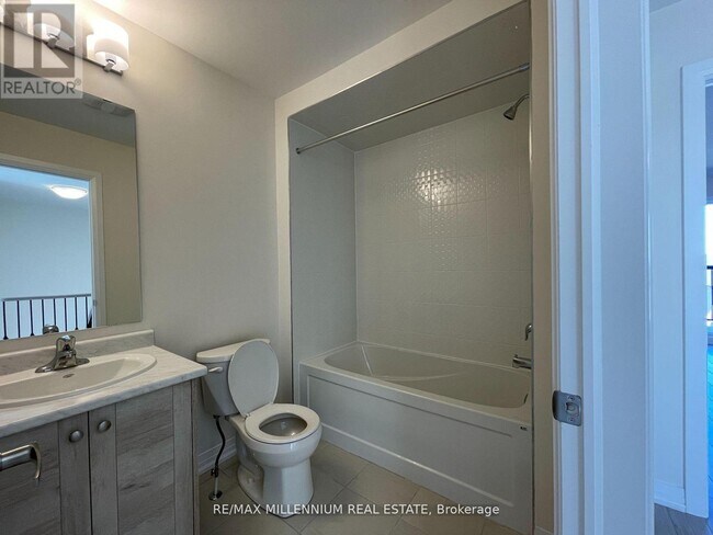 Building Photo - 51 Ravenbury St