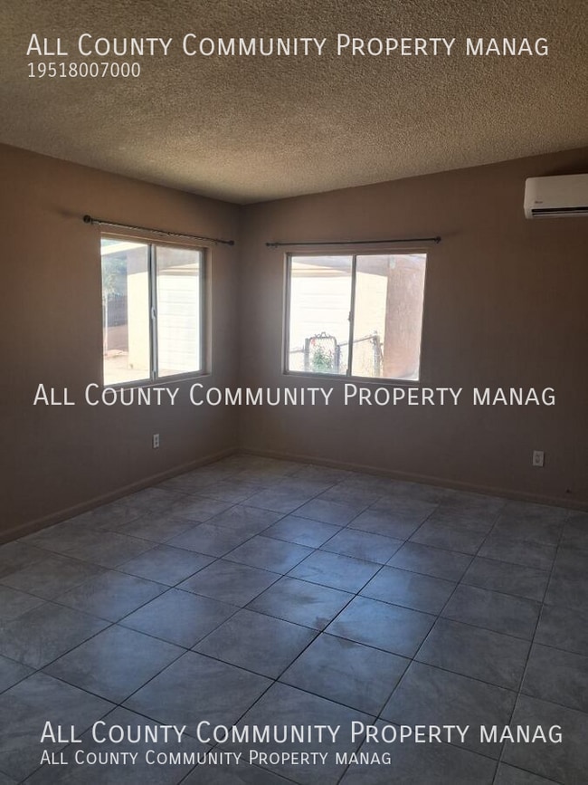 Building Photo - 6082 Daisy-
