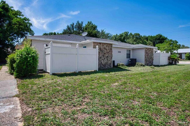 Foto del edificio - 3411 Green Briar Pkwy