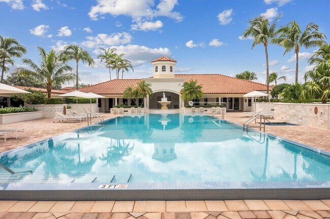 Foto del edificio - 20000 E Country Club Dr