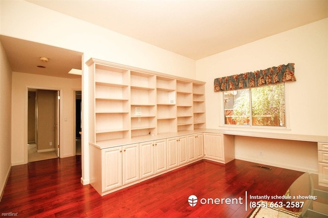 Building Photo - 3 br, 3.5 bath House - 5470 Arezzo Dr -