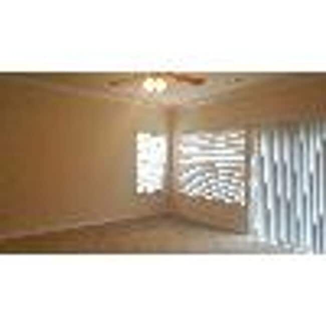 Building Photo - 204 Ashmore Ln