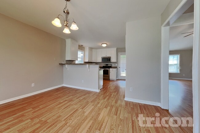 Building Photo - 51 Bear Oak Dr
