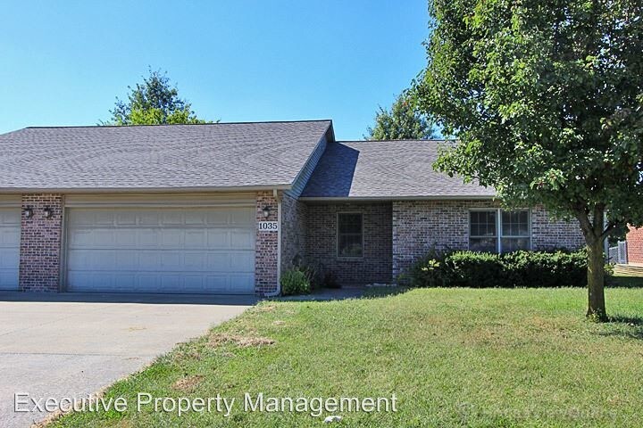 Foto principal - 3 br, 2 bath House - 1035 Aaron