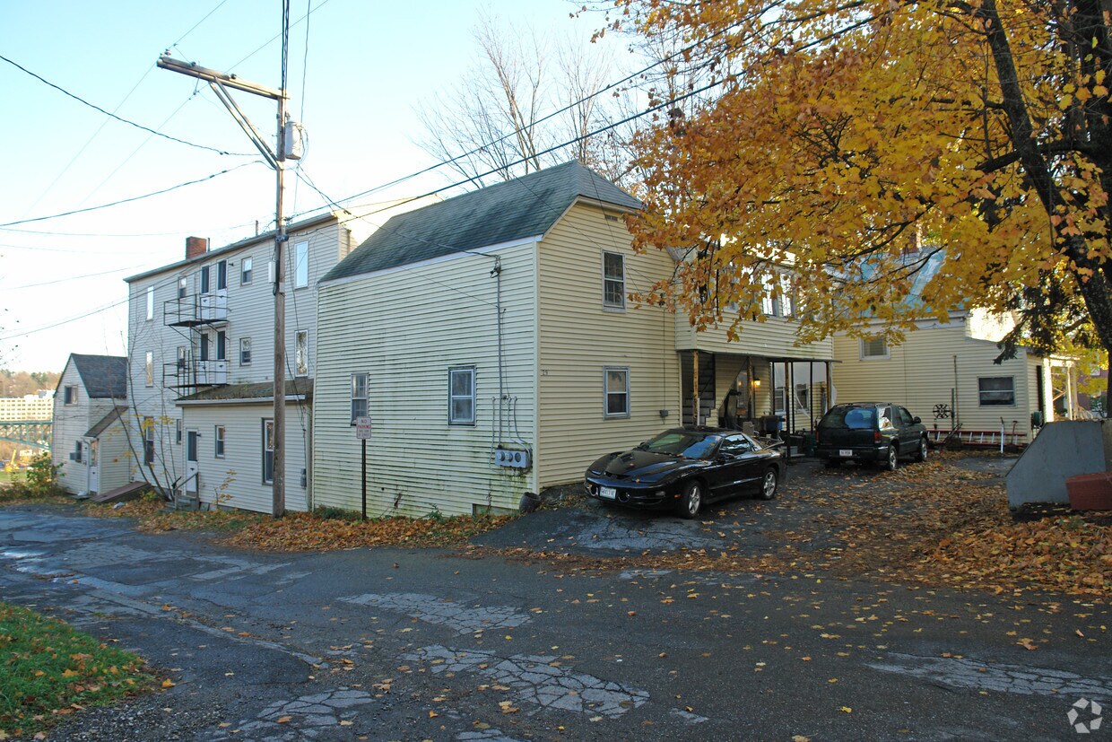 Primary Photo - 23 Winthrop St