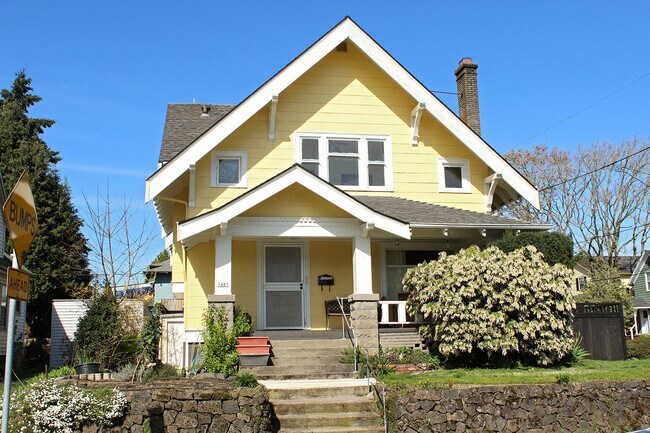 Building Photo - 1483 NE Going St