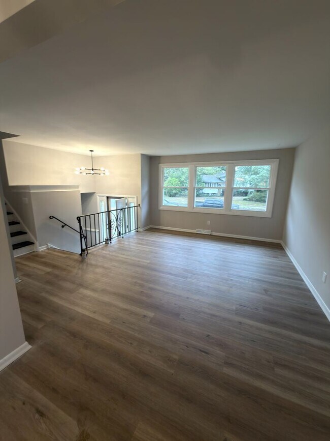 Foto del edificio - Beautifully Updated 4 Bedroom Rental Home