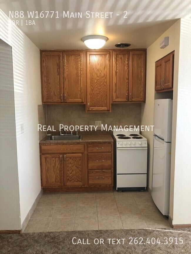 Foto del edificio - N88W16771-W16771 Main St