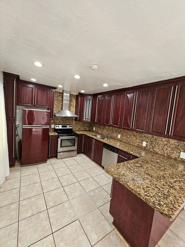 Foto del edificio - 655 SW 19th Rd