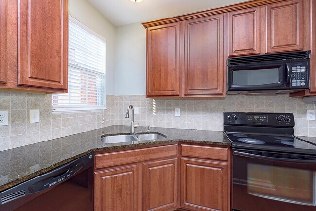 Foto del edificio - 16317 Meadowlands Ct