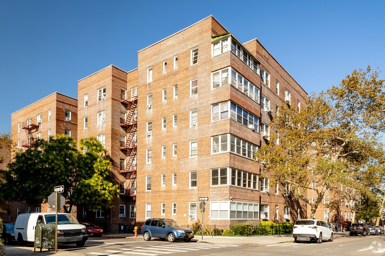 New Hampshire House Condos Apartments in Flushing, NY