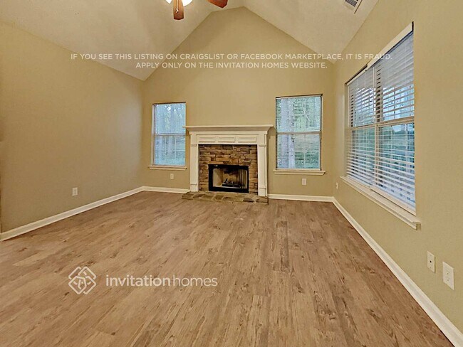 Foto del edificio - 6065 Savannah Dr