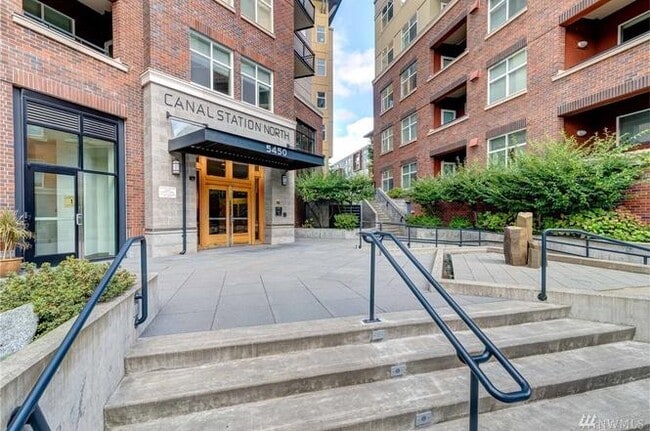 Building Photo - 5450 Leary Ave NW