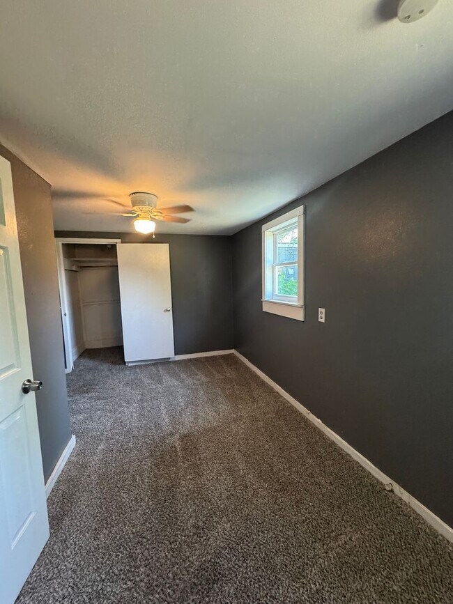 Foto del edificio - Cute 2bedroom 1 bathroom house