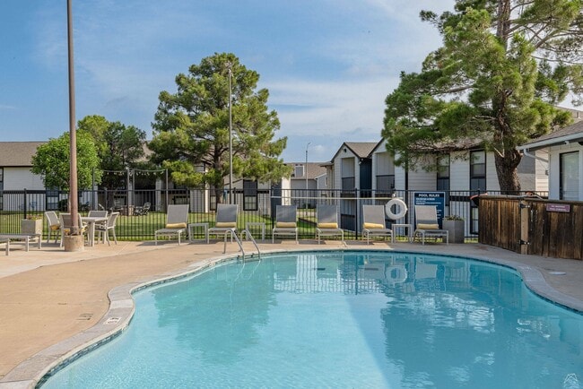 Building Photo - Teagen