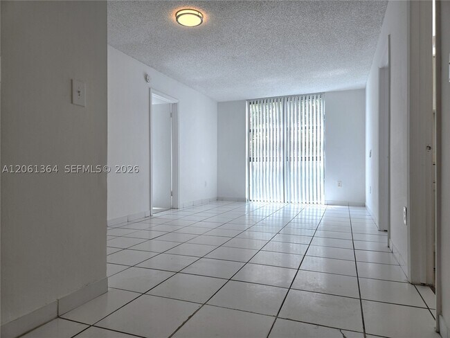 Foto del edificio - 2075 SW 122nd Ave