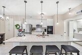 Foto principal - 2131 Lake Village Dr