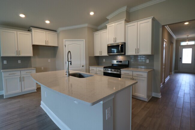 Building Photo - 42 Huesca Ct