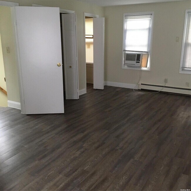 Building Photo - 226 Wanser Ave