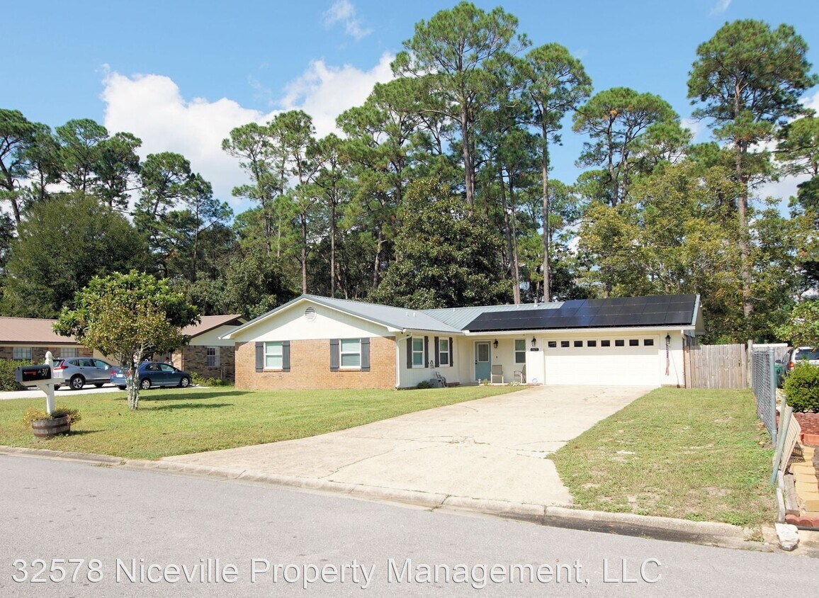 Foto principal - 3 br, 2 bath House - 317 Biscayne Lane