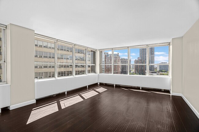Building Photo - 655 W Irving Park Rd