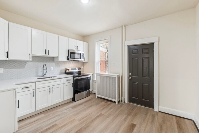 Foto del edificio - 3357 Malta St