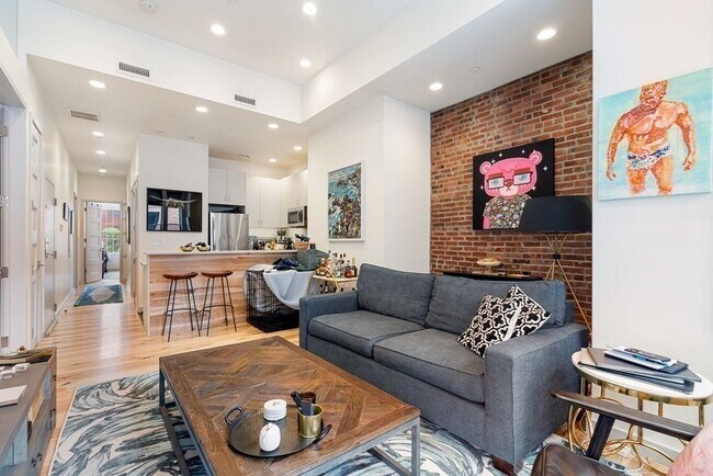 Foto del edificio - 163 Newbury St