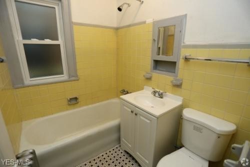 Building Photo - 2938 S Moreland Blvd